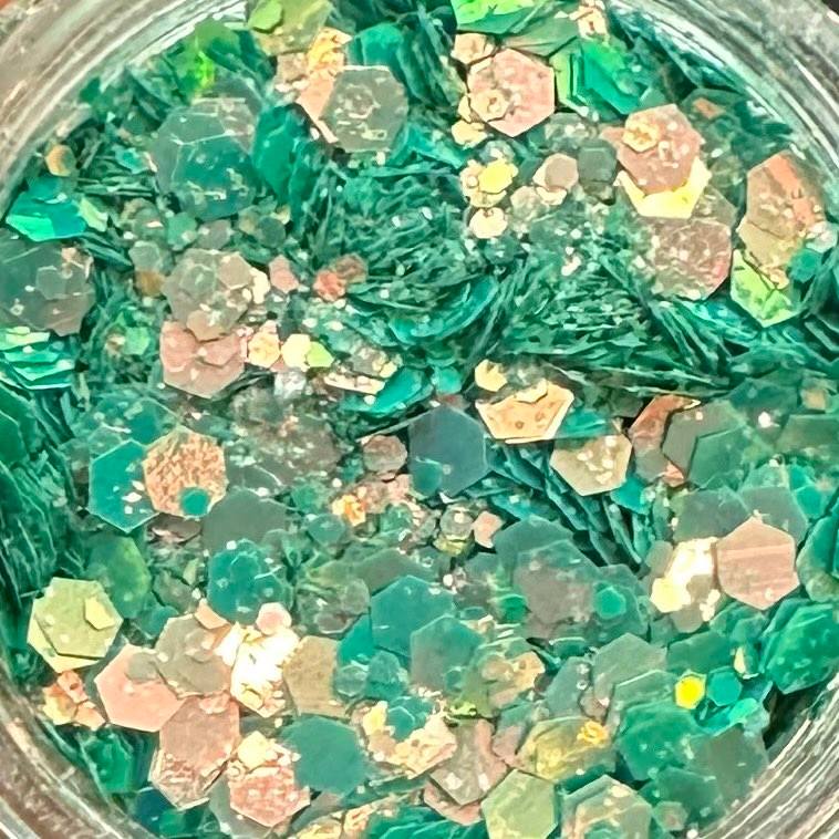 Castleton Pearl Fluorescence Chunky Mix Glitter