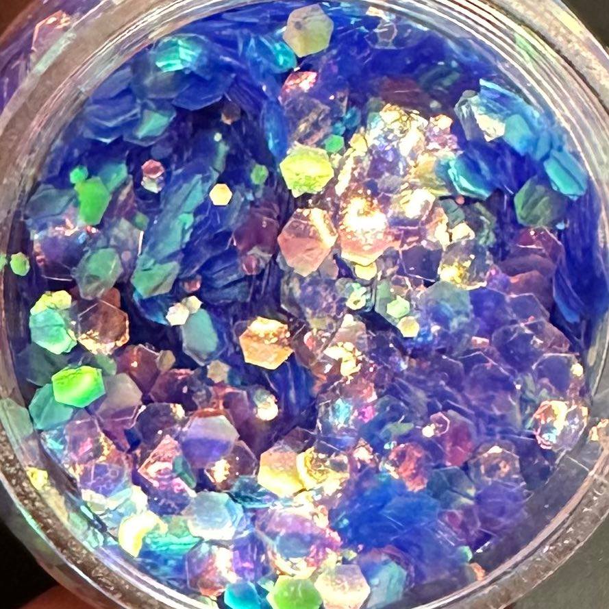 It's Da Bomb Highlight Iridescent Glitter